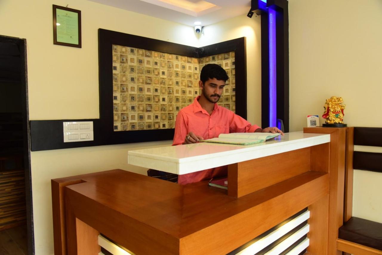M G Residency Hotel Chikmagalur Exterior photo
